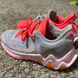 NIKE BIG KID GIANNIS IMMORTALITY 2 BASKETBALL SHOES